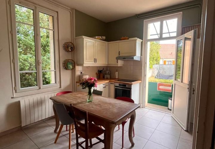 Villa a Yzeure, Allier, Yzeure - € 218.000 | Ref: 454907LHS - foto 1