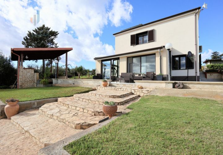Villa i Caltagirone, Catania, Caltagirone - € 300.000 | Ref: PZAMRZ2025 - foto 1