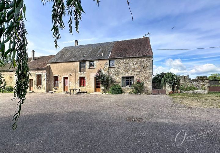 Villa a Vic-sous-Thil, Cote-d'Or, Vic-sous-Thil - € 285.000 | Ref: 4816 - foto 1