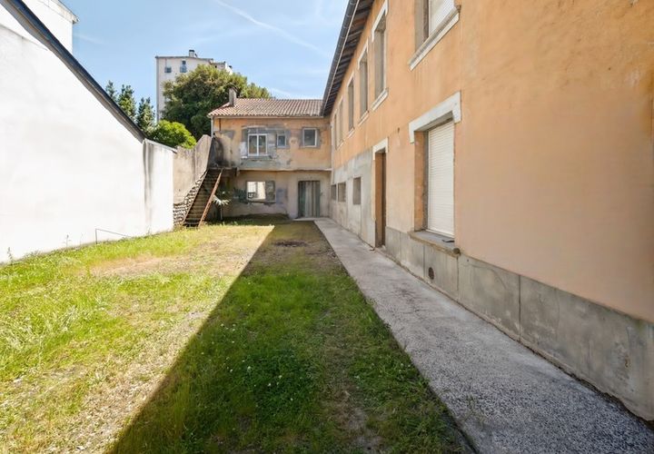 Byhus i Tarbes, Hautes-Pyrenees, Tarbes - € 330.000 | Ref: 340933907242 - foto 1