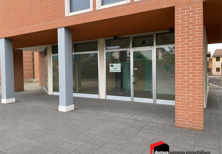 Erhvervsejendom i Thiene, Vicenza, Thiene - € 60.000 | Ref: A069 - foto 1