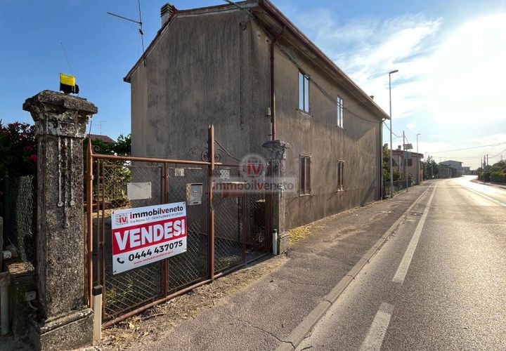 Villa i Lonigo, Vicenza, Lonigo - € 150.000 | Ref: 872 - foto 1