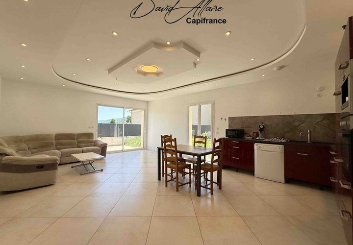Villa a Châteauneuf-de-Chabre, Hautes-Alpes, Châteauneuf-de-Chabre - € 217.000 | Ref: 340931547142 - foto 1
