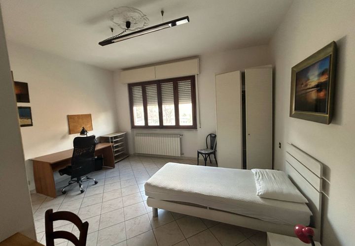 Apartament a Pisa, Pisa, Pisa - € 380/mes | Ref: 2025119 - foto 1