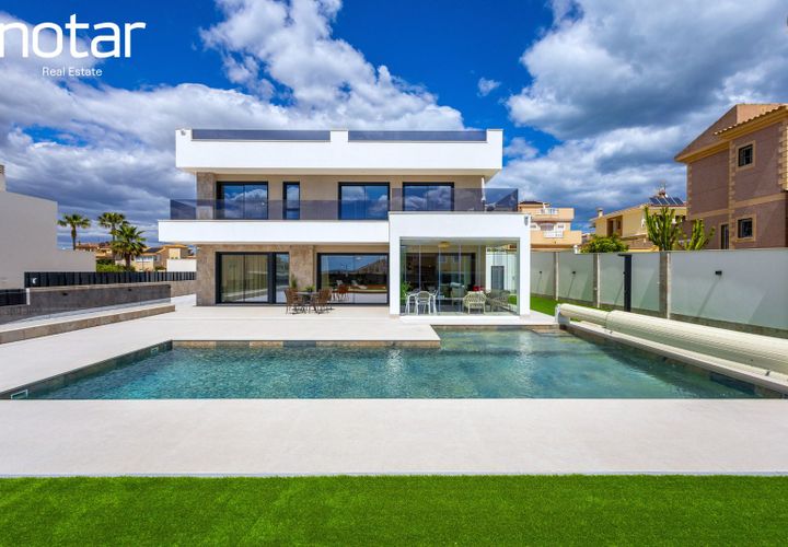 Villa i Torrevieja, Alicante, Torrevieja - € 1.675.000 | Ref: JLN21958Q - foto 1
