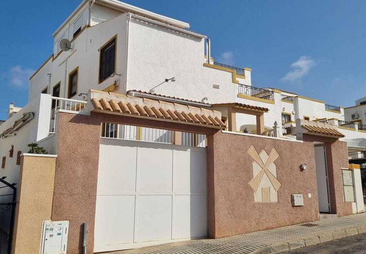 Duplex i Torrevieja, Alicante, Torrevieja - € 279.900 | Ref: 787261 - foto 1