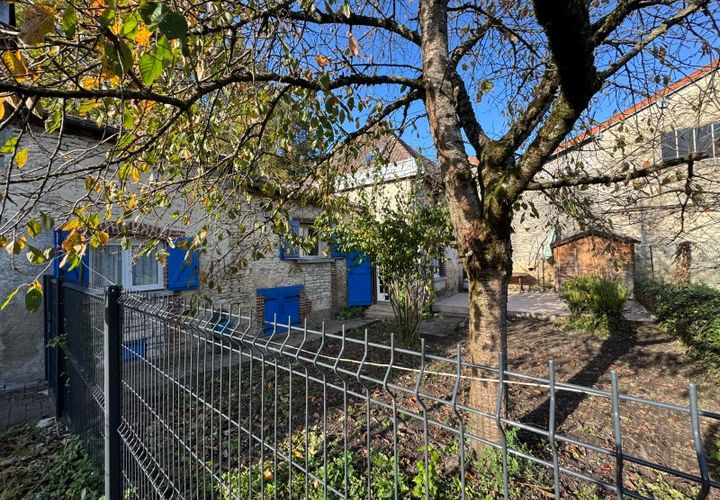 Villa a Bar-sur-Aube, Aube, Bar-sur-Aube - € 500/mes | Ref: 9596 - foto 1