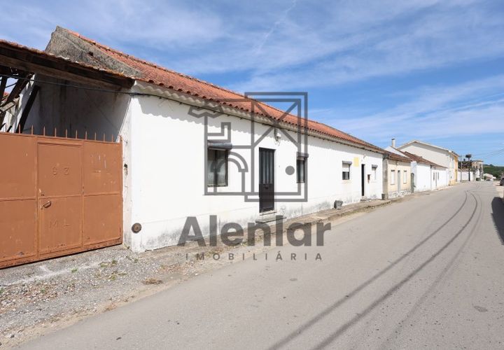 Bungalow i Azambuja, Lisbon, Azambuja - € 340 000 | Ref: CAS_191 - foto 1