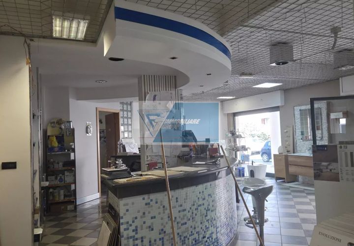 L'establiment comercial a Rosolini, Siracusa, Rosolini - € 230.000 | Ref: AV VCOM 15 - foto 1