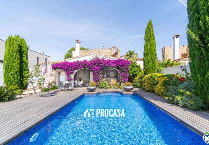 Villa a Empuriabrava, Gerona, Empuriabrava - € 569.000 | Ref: 4350 - foto 1