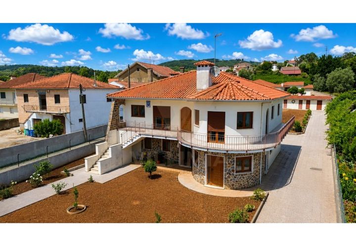 Villa i Vila Verde, Braga, Vila Verde - € 550 000 | Ref: V512 - foto 1