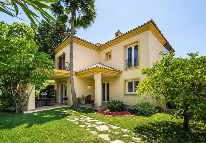 Rækkehus i Marbella, Malaga, Marbella - € 1.395.000 | Ref: R5419264 - foto 1