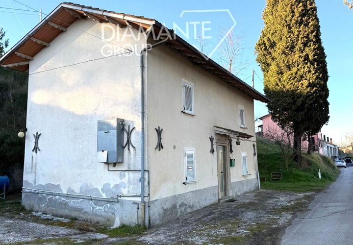 Villa in Gubbio, Perugia, Gubbio - € 58.000 | Ref: GU8A51 - foto 1