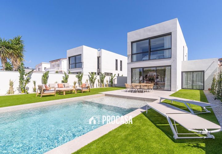 Villa i Empuriabrava, Gerona, Empuriabrava - € 1.580.000 | Ref: 4325 - foto 1