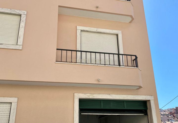 Garage i Amadora, Lisbon, Amadora - € 70.000 | Ref: C0222-07153 - foto 1