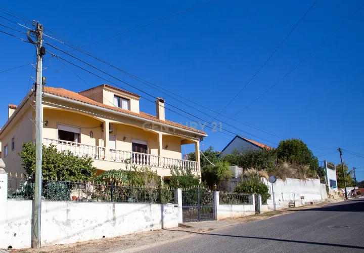 Villa em Alenquer, Lisbon, Alenquer - € 410.000 | Ref: C0506-00550 - foto 1