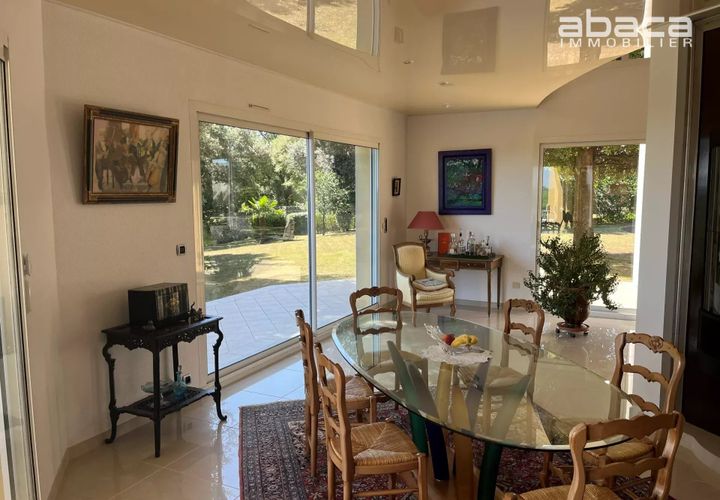 Villa i Chateaubernard, Charente, Chateaubernard - € 895 000 | Ref: 87160100 - foto 1