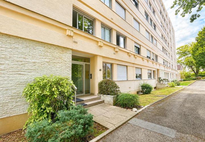 Apartament a Dijon, Cote-d'Or, Dijon - € 750/mes | Ref: EB-503 - foto 1