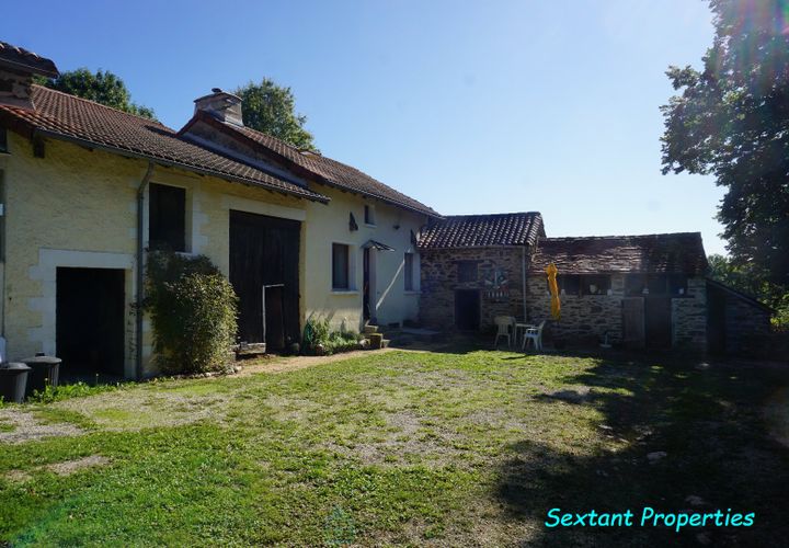 Farm hus i Thiviers, Dordogne, Thiviers - € 215.000 | Ref: 6884E91CC27244BF - foto 1