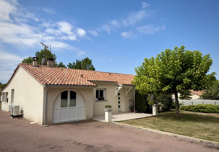 Villa i Verteillac, Dordogne, Verteillac - € 325 000 | Ref: BVI84880 - foto 1