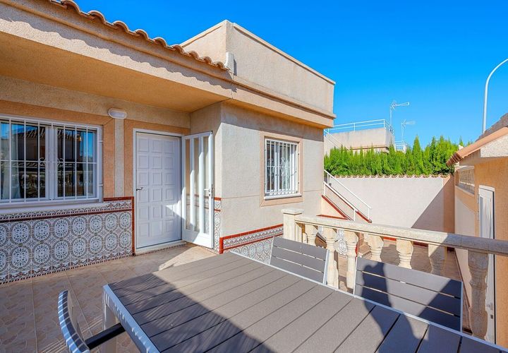 Bungalow i Torrevieja, Alicante, Torrevieja - € 187.500 | Ref: MLSC1975070/13477 - foto 1