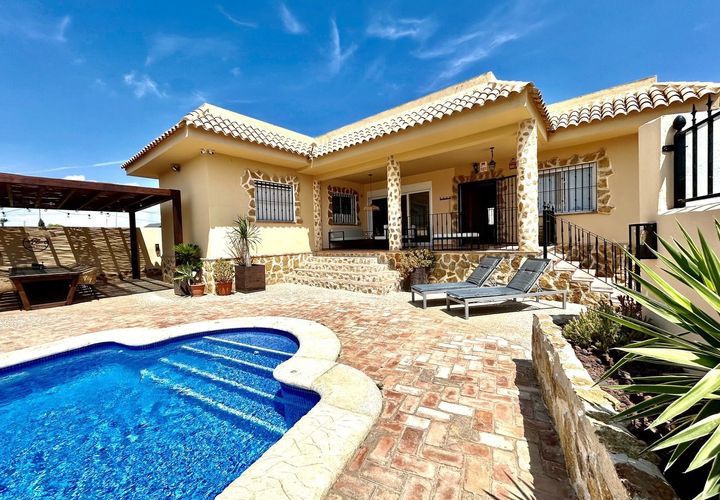 Villa i La Zenia, Alicante, La Zenia - € 840.000 | Ref: AG19MLSC7655847 - foto 1