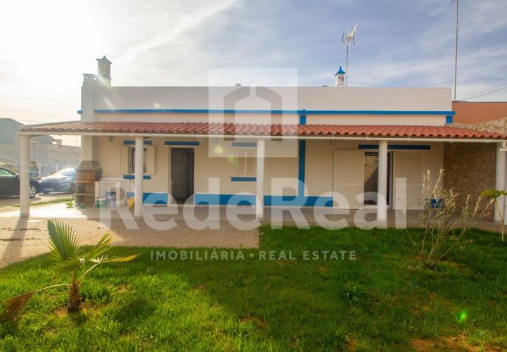 Villa a Faro, Faro, Faro - € 1.250/mes | Ref: 022260046 - foto 1