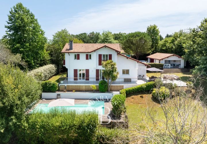 Villa i Arbonne, Pyrenees-Atlantiques, Arbonne - € 1 365 000 | Ref: M1911 - foto 1
