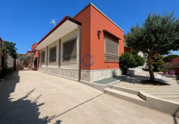 Villa i Catanzaro, Catanzaro, Catanzaro - € 290.000 | Ref: CZ-955 - foto 1