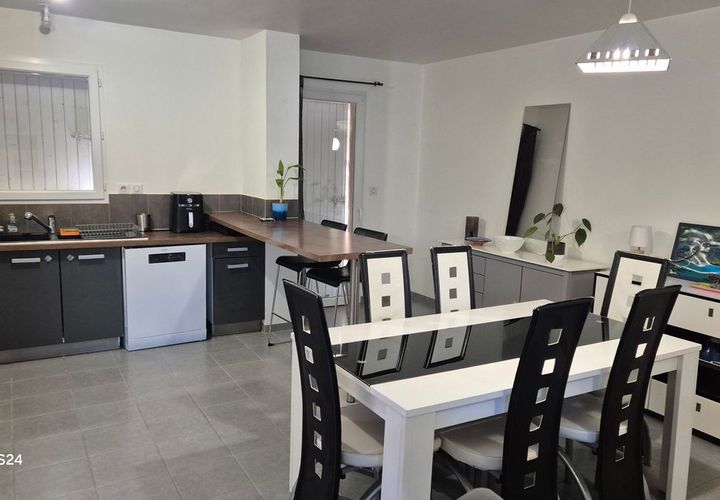 Villa a Angouleme, Charente, Angouleme - € 1.080/mes | Ref: 859165 - foto 1