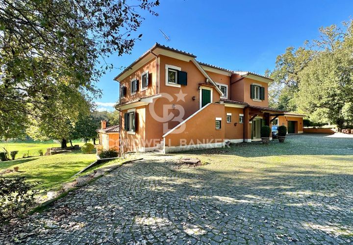 Villa i Rome, Rome, Rome - € 2.000.000 | Ref: CBI075-681-129760 - foto 1