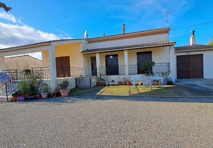 Villa a Lézignan-la-Cèbe, Herault, Lézignan-la-Cèbe - € 1.380/mes | Ref: 884089 - foto 1