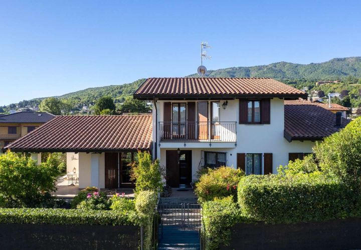 Villa a Gavirate, Varese, Gavirate - € 650.000 | Ref: ILV93220-1388063 - foto 1