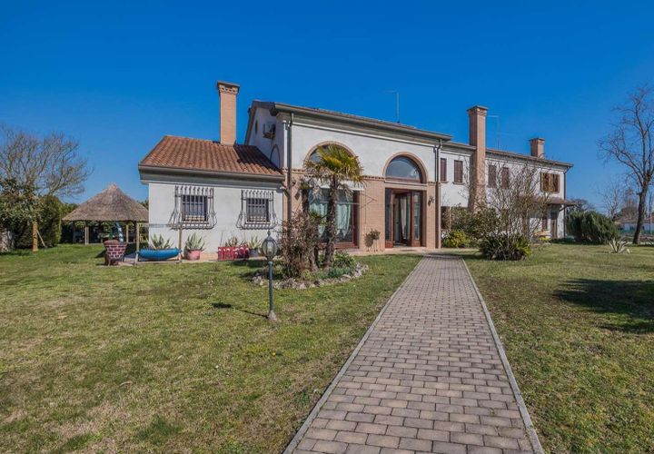 Villa a Rosolina, Rovigo, Rosolina - € 850.000 | Ref: ILV92592-1392736 - foto 1