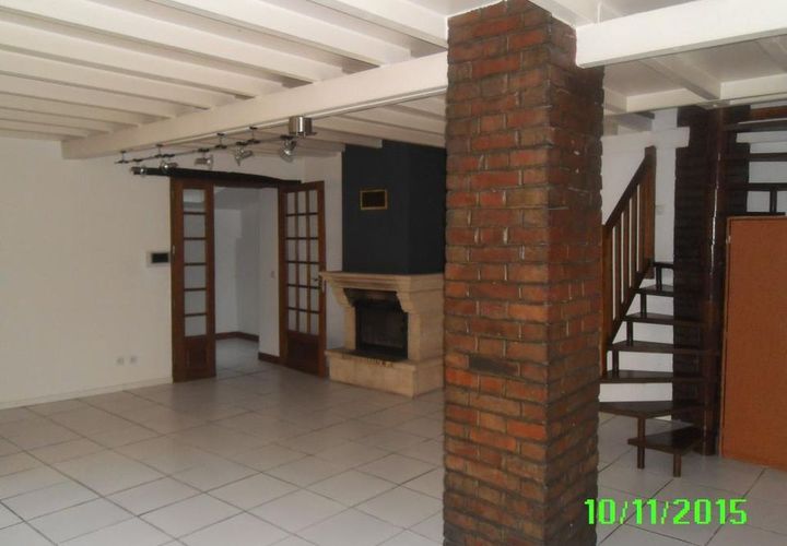 Villa a Metz, Moselle, Metz - € 1.200/mes | Ref: 737169 - foto 1