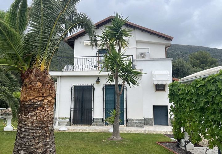 Villa i Ceriale, Savona, Ceriale - € 700 000 | Ref: ILV92918-1398937 - foto 1