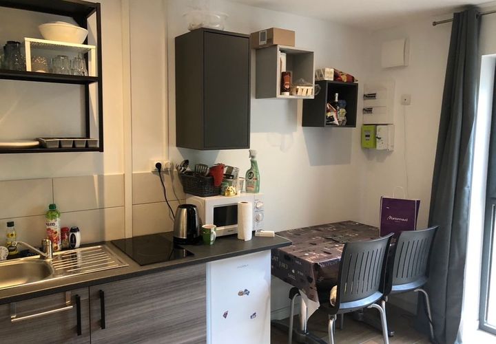 Studio in Bron, Rhone, Bron - € 590/month | Ref: 888690 - photo 1