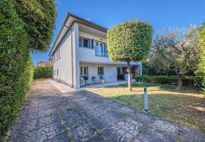 Villa en Cecina, Livorno, Cecina - € 738.000 | Ref: ILV93631-1414760 - photo 1