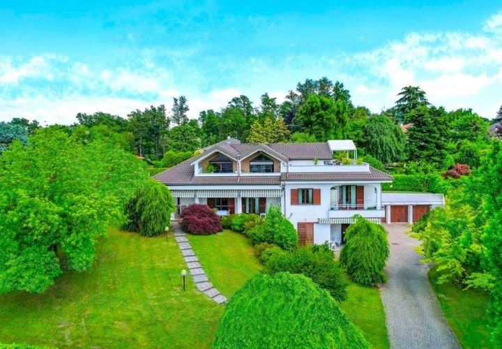 Villa i Castronno, Varese, Castronno - € 930 000 | Ref: ILV93761-1416930 - foto 1