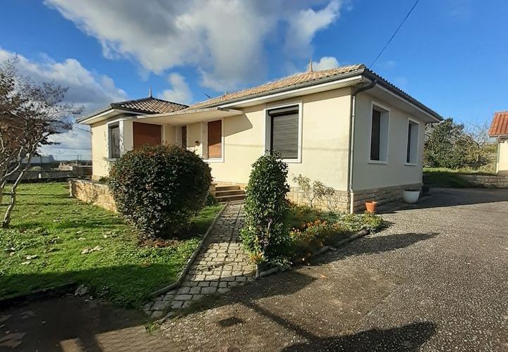 Villa a Pauillac, Gironde, Pauillac - € 250.000 | Ref: 12356DH1301 - foto 1