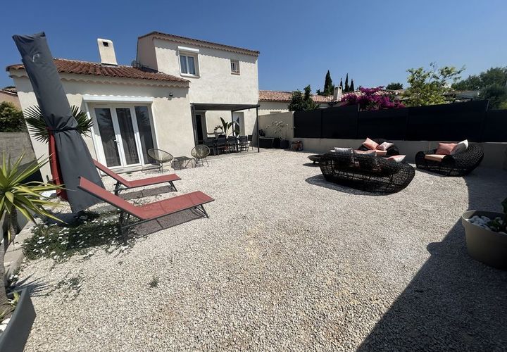 Villa i Marseille, Bouches-du-Rhone, Marseille - € 575 000 | Ref: 12352CH712 - foto 1