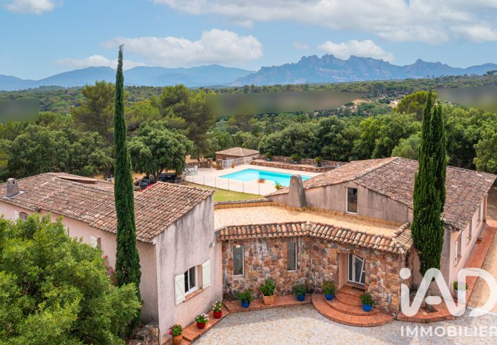 Villa a Roquebrune-sur-Argens, Var, Roquebrune-sur-Argens - € 1.250.000 | Ref: 48056 - foto 1