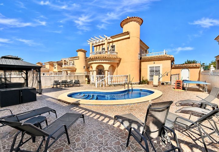 Villa i La Marina, Alicante, La Marina - € 335.000 | Ref: NP:892 - foto 1