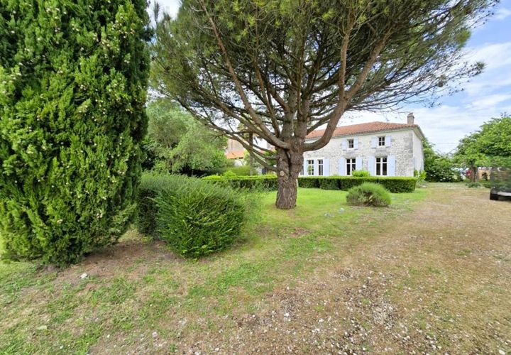 Villa a Saint-Thomas-De-Conac, Charente-Maritime, Saint-Thomas-De-Conac - € 240.000 | Ref: 3011444415 - foto 1