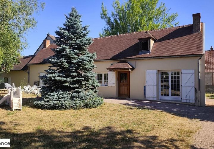 Villa i Saulcet, Allier, Saulcet - € 208.000 | Ref: 206205 - foto 1