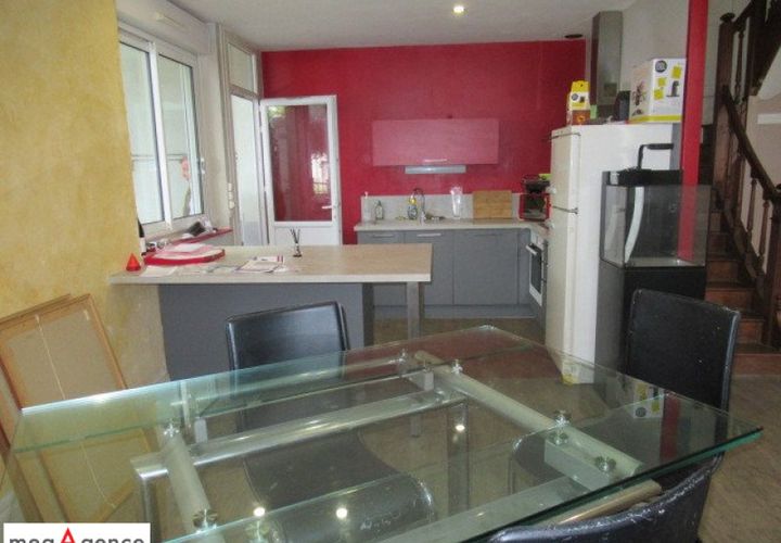 Byhus i Saint-Yorre, Allier, Saint-Yorre - € 119.000 | Ref: 191451 - foto 1