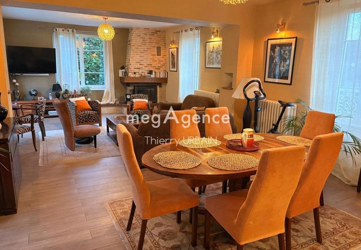 Villa a Amplepuis, Rhone, Amplepuis - € 365.000 | Ref: 205378 - foto 1