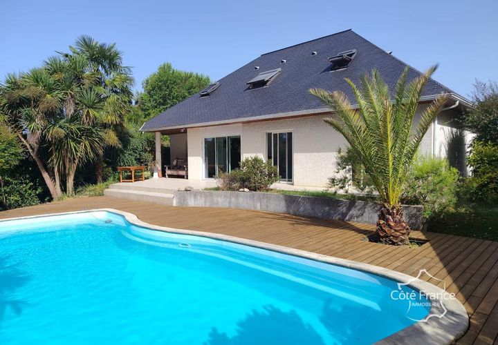 Villa em Meillon, Pyrenees-Atlantiques, Meillon - € 580.000 | Ref: 112_PNV1260008879 - foto 1