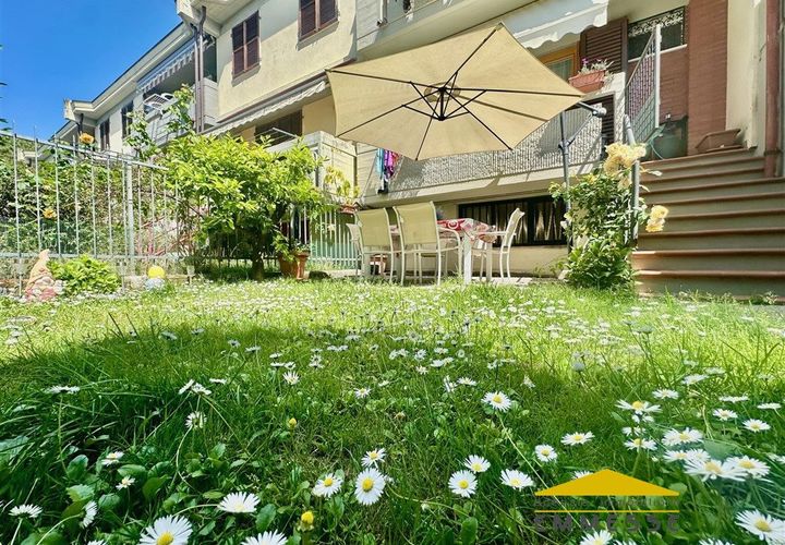 Villa i Carrara, Massa and Carrara, Carrara - € 348.000 | Ref: 1538 - foto 1