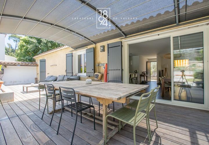 Villa i Marseille, Bouches-du-Rhone, Marseille - € 639 000 | Ref: 20LN-UL6-KHM - foto 1